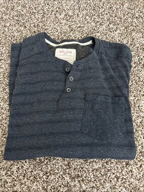 Men's Navy Henley Pocket Shirt